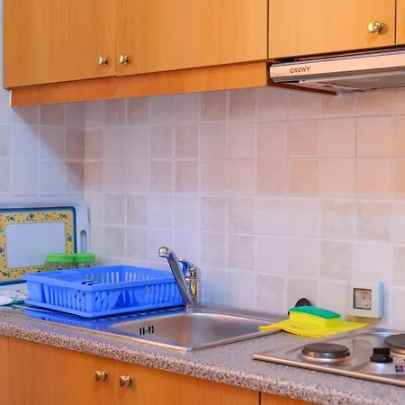 Elidon Apartment *