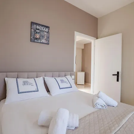 Elidon Apartman *